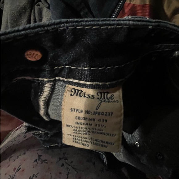 NWOT Miss Me Signature Straight Sequin Aztec Jeans - Picture 9 of 10